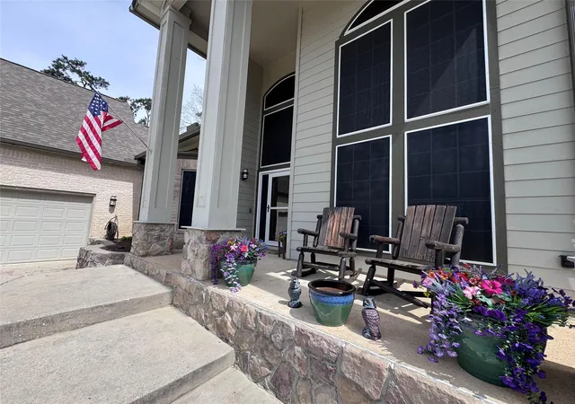 Photo 3 of Single family home for sale at 707 Fairway Oaks, Conroe, TX 77302 | MLS# 93050167 | Listing updated on 2026-09-11