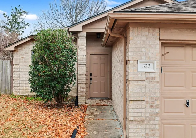 Photo 4 of Single family home for sale at 322 Moonwalk St, Montgomery, TX 77356 | MLS# 75445565 | Listing updated on 2026-09-03