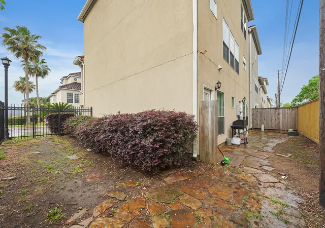 2nd image of 7106 Harmony Cvs, Houston, TX 77036 | MLS# 14506886