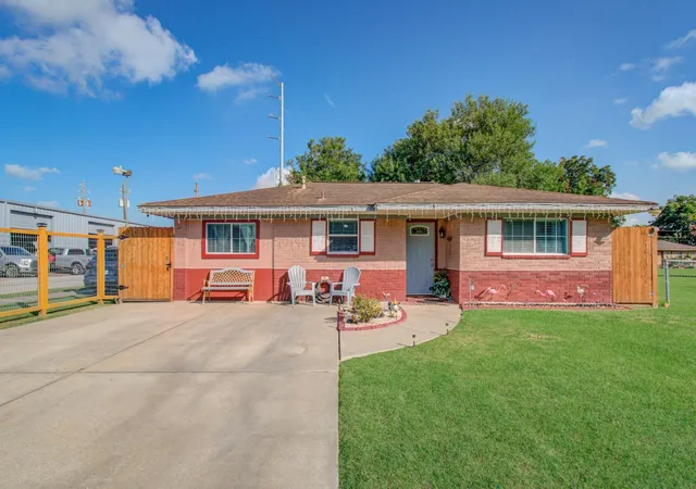 5th image of 1115 Iowa St, South Houston, TX 77587 | MLS# 53036689