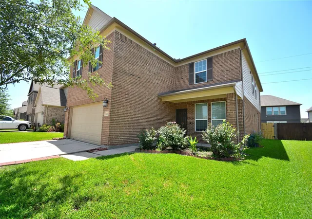 Photo 1 of Single family home for sale at 14610 Ruddy Duck Ln, Houston, TX 77049 | MLS# 76832922 | Listing updated on 2026-09-15