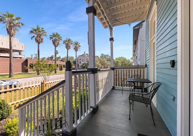 Photo 3 of Single family home for sale at 1911 Sealy St, Galveston, TX 77550 | MLS# 86434414 | Listing updated on 2026-08-08