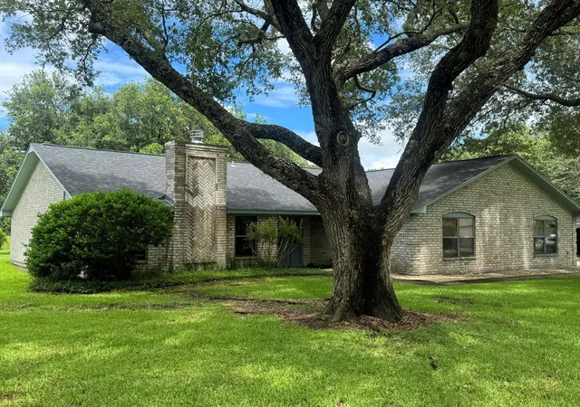 1st image of 4 Shantilly Ln, Bay City, TX 77414 | MLS# 79857081