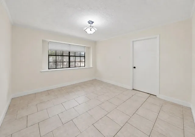 Photo 19 of Single family home for sale at 208 Cliffbrook Ln, Cleveland, TX 77327 | MLS# 48218205 | Listing updated on 2026-09-04