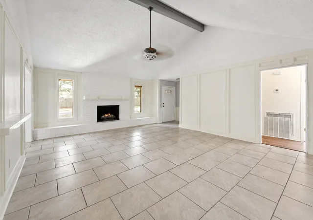Photo 3 of Single family home for sale at 208 Cliffbrook Ln, Cleveland, TX 77327 | MLS# 48218205 | Listing updated on 2026-09-04