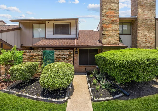 Photo 1 of Sale Pending at 7912 Ellinger Ln, Houston, TX 77040 | MLS# 34895311 | Listing updated on 2026-09-16