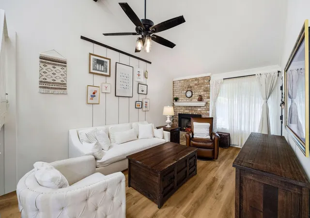 Photo 4 of Sale Pending at 7912 Ellinger Ln, Houston, TX 77040 | MLS# 34895311 | Listing updated on 2026-09-16