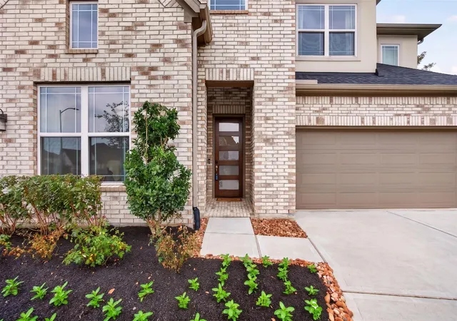 3rd image of 9123 Ray Decent Ln, Tomball, TX 77375 | MLS# 95917282