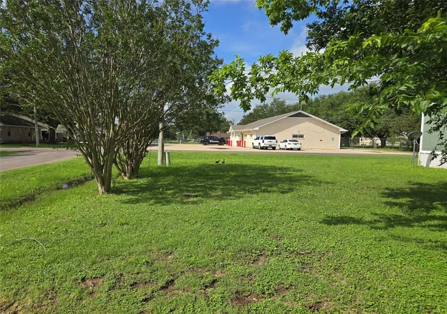 Photo 4 of Single family home for sale at 115 S Dallas St, Bremond, TX 76629 | MLS# 83832402 | Listing updated on 2026-06-26