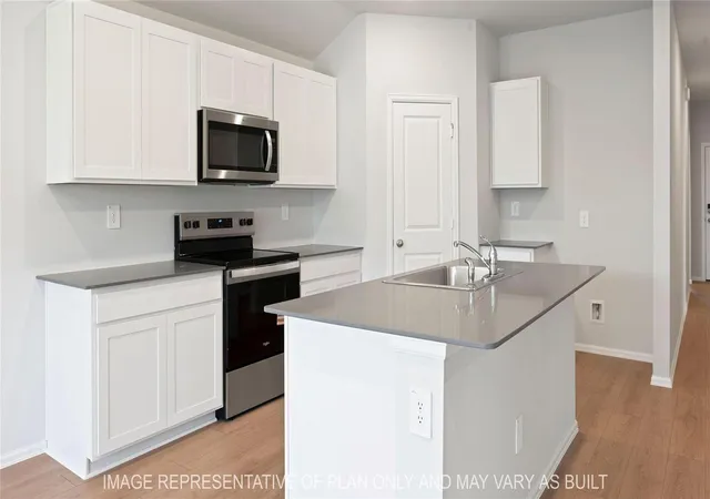 3rd image of 1249 Hickory Grove St, Brenham, TX 77833 | MLS# 46212208