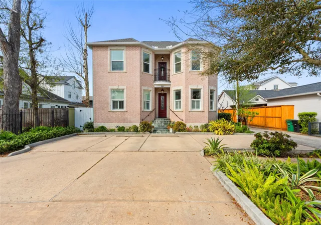 1st image of 319 W 10th St, Houston, TX 77008 | MLS# 35759366