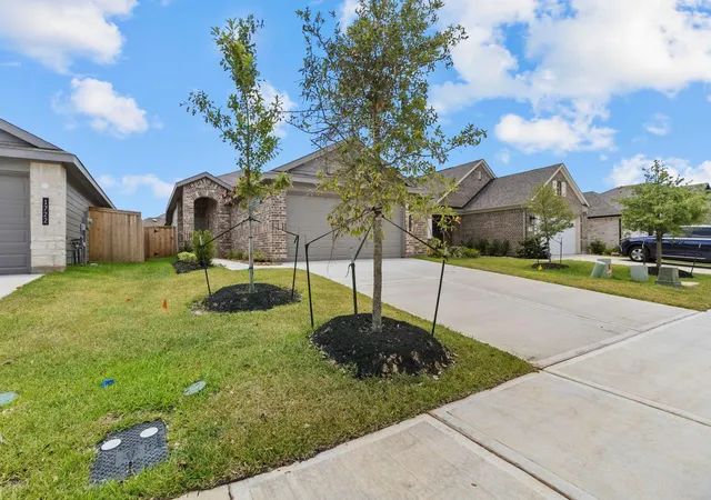 Photo 2 of Single family home for sale at 1718 Portia Ln, Conroe, TX 77301 | MLS# 81588040 | Listing updated on 2026-09-20