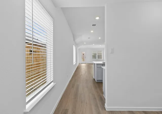 Photo 3 of Single family home for sale at 1718 Portia Ln, Conroe, TX 77301 | MLS# 81588040 | Listing updated on 2026-09-20
