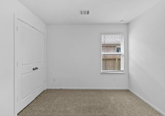 Photo 4 of Single family home for sale at 1718 Portia Ln, Conroe, TX 77301 | MLS# 81588040 | Listing updated on 2026-09-20