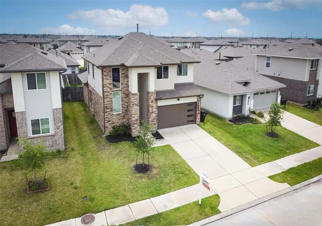 Photo 3 of Single family home for sale at 7519 Ramsgate Cliff Ln, Richmond, TX 77407 | MLS# 49573203 | Listing updated on 2026-08-13