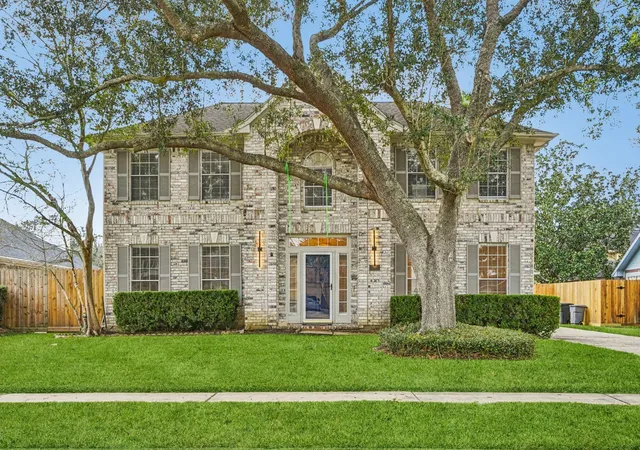 Homes for sale in Friendswood, TX | 1808 N Mission Cir, Friendswood, TX 77546 | MLS# 40654473