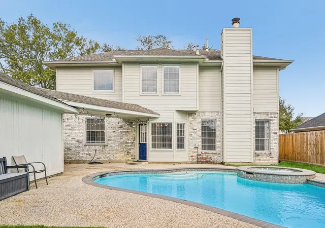 Homes for sale in Friendswood, TX | 1808 N Mission Cir, Friendswood, TX 77546 | MLS# 40654473