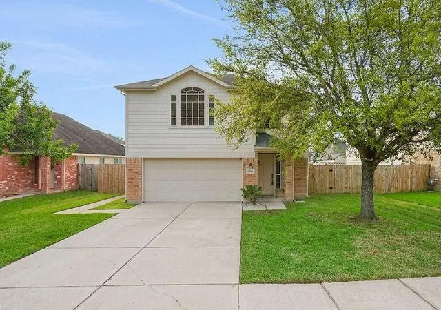 Homes for sale in Mont Belvieu, TX | 8227 Montego Bay Dr, Mont Belvieu, TX 77523 | MLS# 28890685