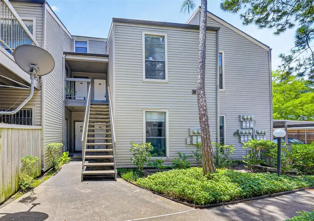 1st image of 9707 Richmond Ave #44, Houston, TX 77042 | MLS# 60637444