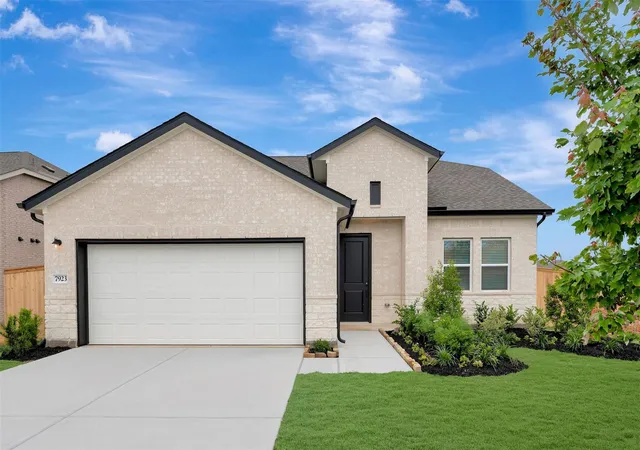 Photo 1 of Single family home for sale at 7834 Jade Crst Dr, Angleton, TX 77515 | MLS# 38402892 | Listing updated on 2026-09-18