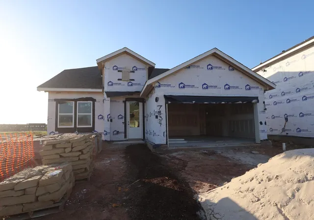 Photo 3 of Single family home for sale at 7834 Jade Crst Dr, Angleton, TX 77515 | MLS# 38402892 | Listing updated on 2026-09-18