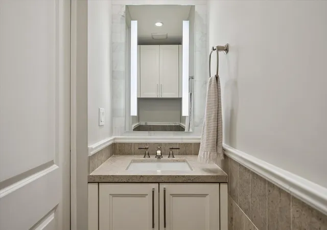 Homes for sale in Houston, TX | 2047 Westcreek Ln #603, Houston, TX 77027 | MLS# 97157035
