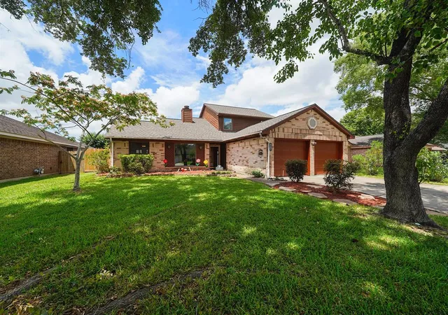 1st image of 10913 Idlewood Ct, La Porte, TX 77571 | MLS# 50687816