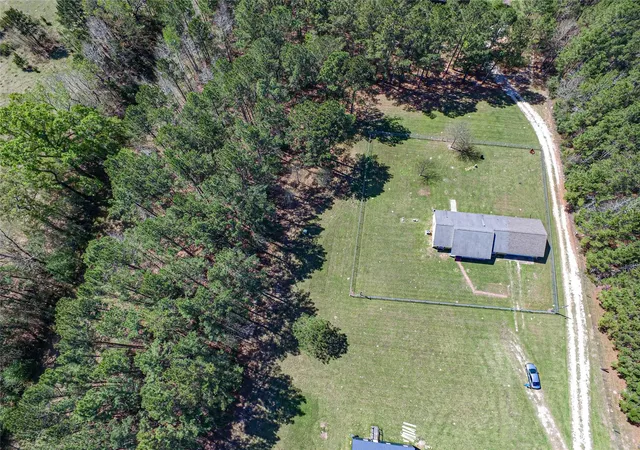 5th image of 230 Knighton Ln, Livingston, TX 77351 | MLS# 28319281