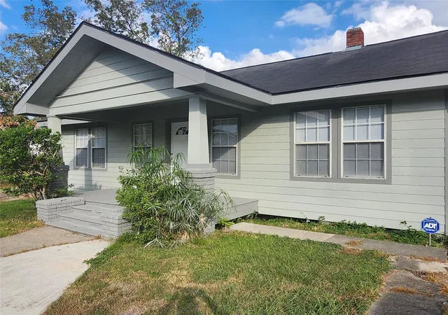 2nd image of 103 Super St, Houston, TX 77011 | MLS# 41809036