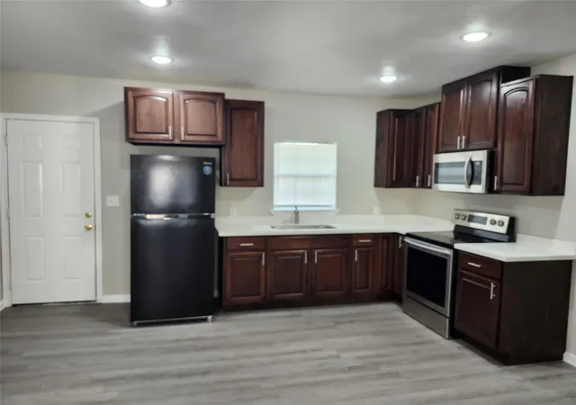 3rd image of 103 Super St, Houston, TX 77011 | MLS# 41809036