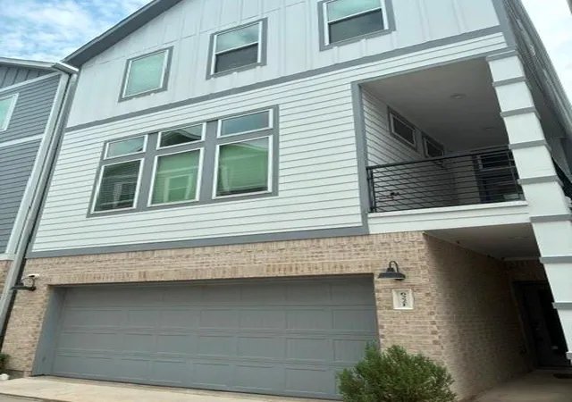 Photo 2 of Single family home for sale at 622 Janisch Rd #F, Houston, TX 77018 | MLS# 56813787 | Listing updated on 2026-08-27