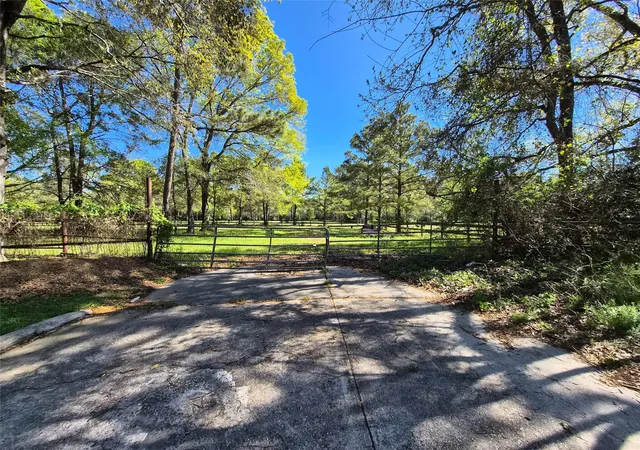 3rd image of 4610 Sloangate Dr, Spring, TX 77373 | MLS# 57797655