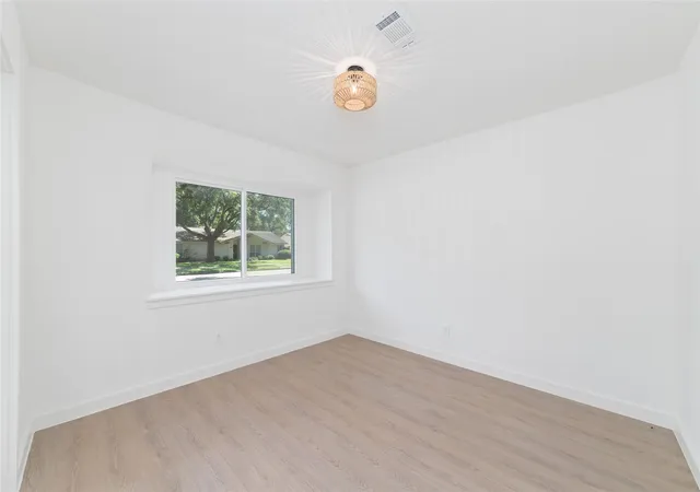 Photo 4 of Single family home for sale at 5950 Dumfries Dr, Houston, TX 77096 | MLS# 58350929 | Listing updated on 2026-08-08