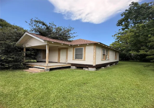 Homes for sale in Baytown, TX | 1508 Elm St, Baytown, TX 77520 | MLS# 87070312