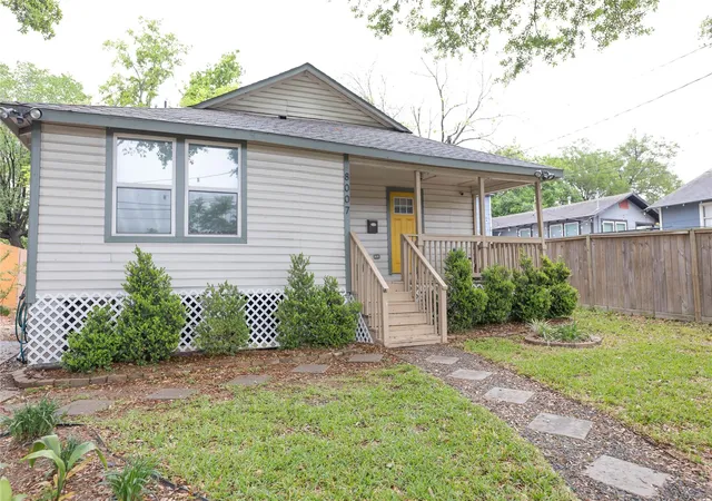 3rd image of 8007 Capitol St, Houston, TX 77012 | MLS# 27938867