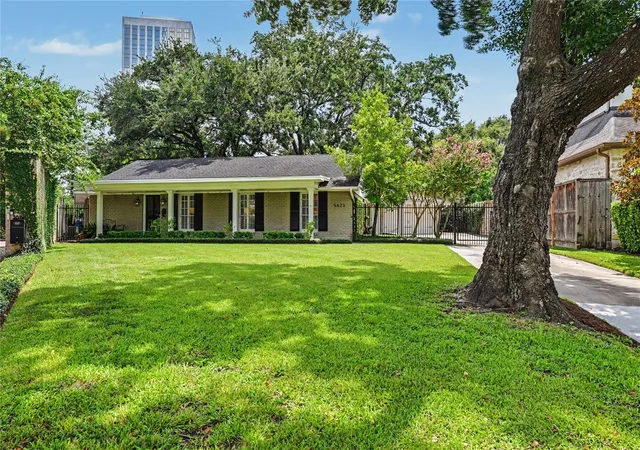 1st image of 5623 Overbrook Ln, Houston, TX 77056 | MLS# 56250747