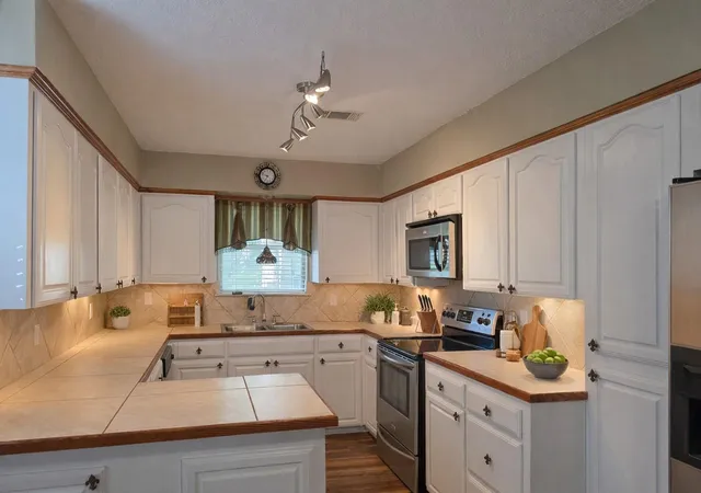 Photo 3 of Single family home for sale at 145 Cypress Rd, Livingston, TX 77351 | MLS# 10614771 | Listing updated on 2026-09-01