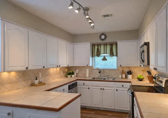 Photo 3 of Single family home for sale at 145 Cypress Rd, Livingston, TX 77351 | MLS# 10614771 | Listing updated on 2026-09-01