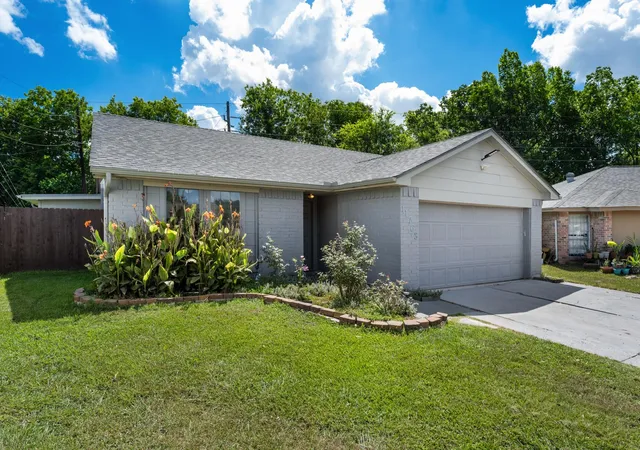 Photo 1 of Sale Pending at 11763 Cliveden Dr, Houston, TX 77066 | MLS# 69266229 | Listing updated on 2026-08-30