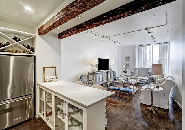 3rd image of 5110 San Felipe St #31W, Houston, TX 77056 | MLS# 83650717