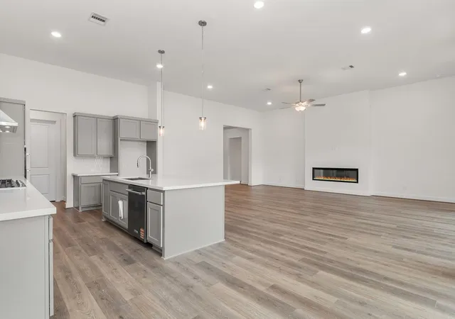 Photo 4 of Single family home for sale at 29738 Shady Glade, Magnolia, TX 77354 | MLS# 33766156 | Listing updated on 2026-10-09