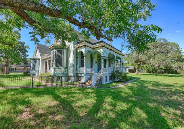 Photo 4 of Single family home for sale at 350 N Madison St, La Grange, TX 78945 | MLS# 74703210 | Listing updated on 2026-09-23