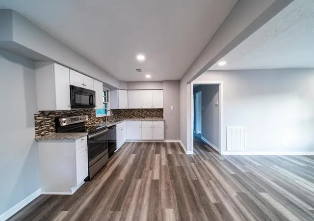 9th image of 4611 Nevada, Dickinson, TX 77539 | MLS# 73235593