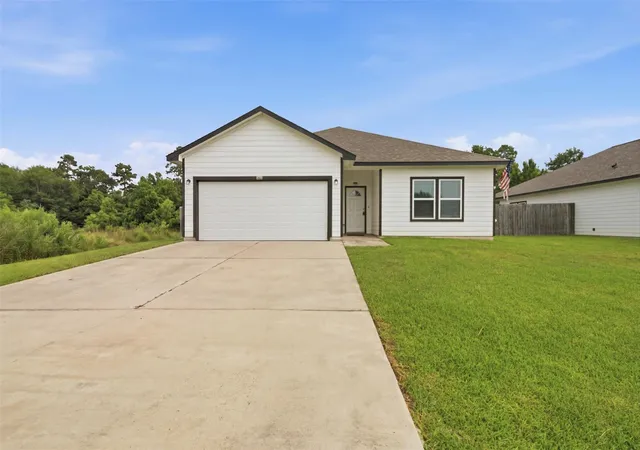 Photo 2 of Single family home for sale at 2017 County Rd 3550, Cleveland, TX 77327 | MLS# 86926047 | Listing updated on 2026-09-20