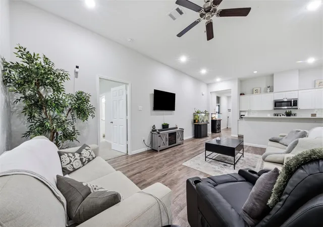 Photo 4 of Single family home for sale at 2017 County Rd 3550, Cleveland, TX 77327 | MLS# 86926047 | Listing updated on 2026-09-20