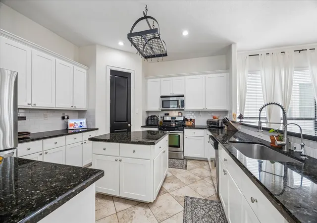 3rd image of 1410 Malone St #C, Houston, TX 77007 | MLS# 16241753