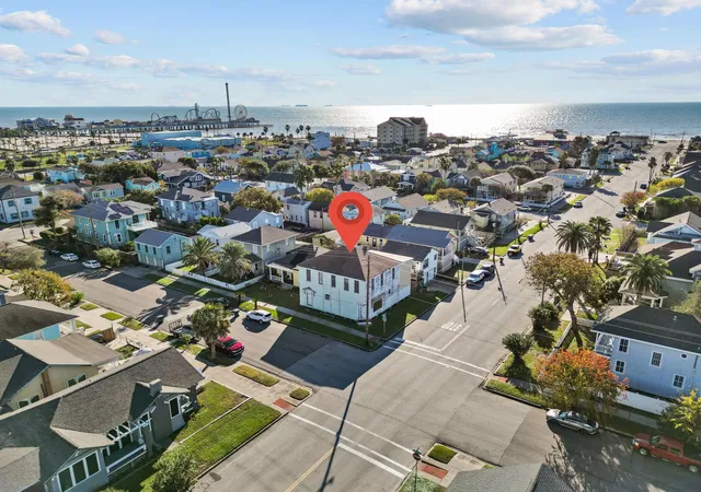 Photo 2 of Single family home for sale at 2927 Ave Q, Galveston, TX 77550 | MLS# 27970262 | Listing updated on 2026-06-01