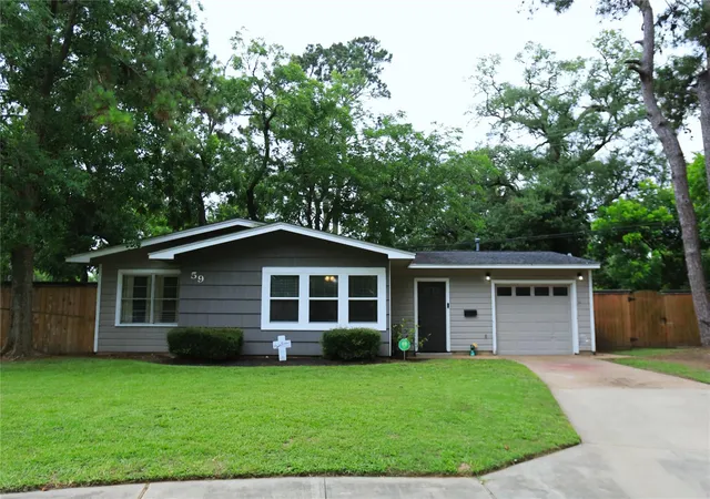 2nd image of 59 Caladium Ct, Lake Jackson, TX 77566 | MLS# 14518085