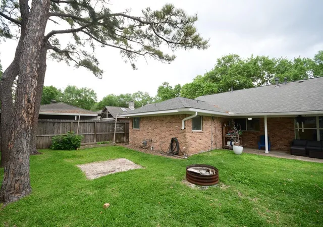35th image of 6230 Queensloch Dr, Houston, TX 77096 | MLS# 31813122