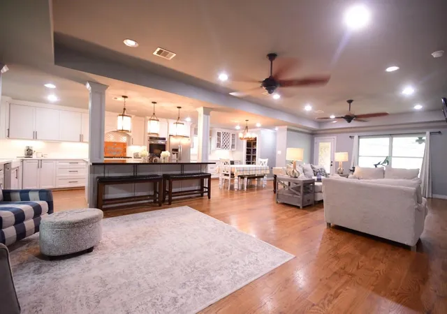 4th image of 6230 Queensloch Dr, Houston, TX 77096 | MLS# 31813122